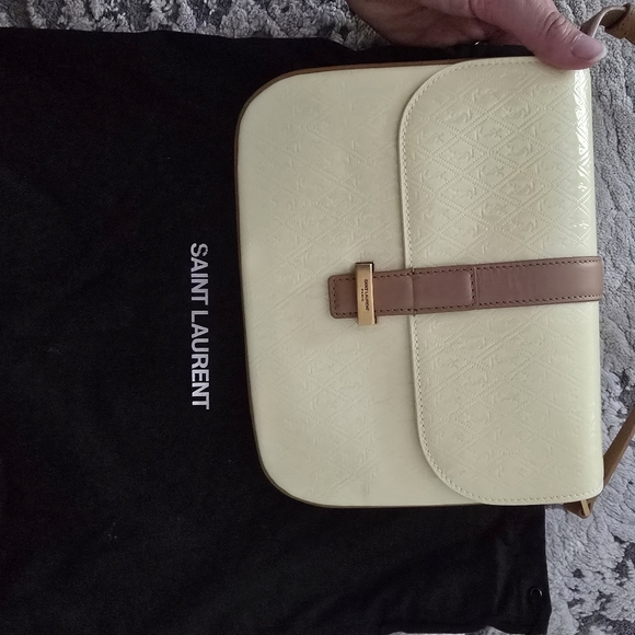 Saint laurent Le Monogramme leather shoulder bag EUC - Picture 4 of 16